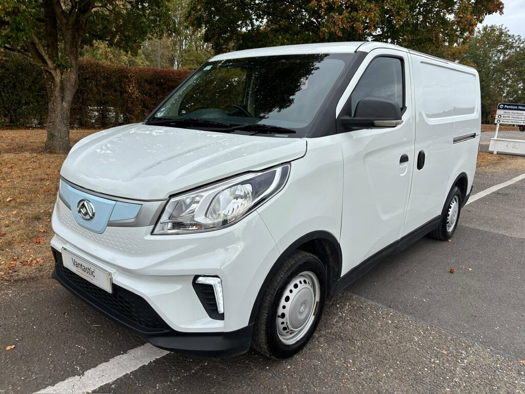 Maxus eDeliver 3 50.23Kwh Panel Van Fwd L1 122 P Black #19
