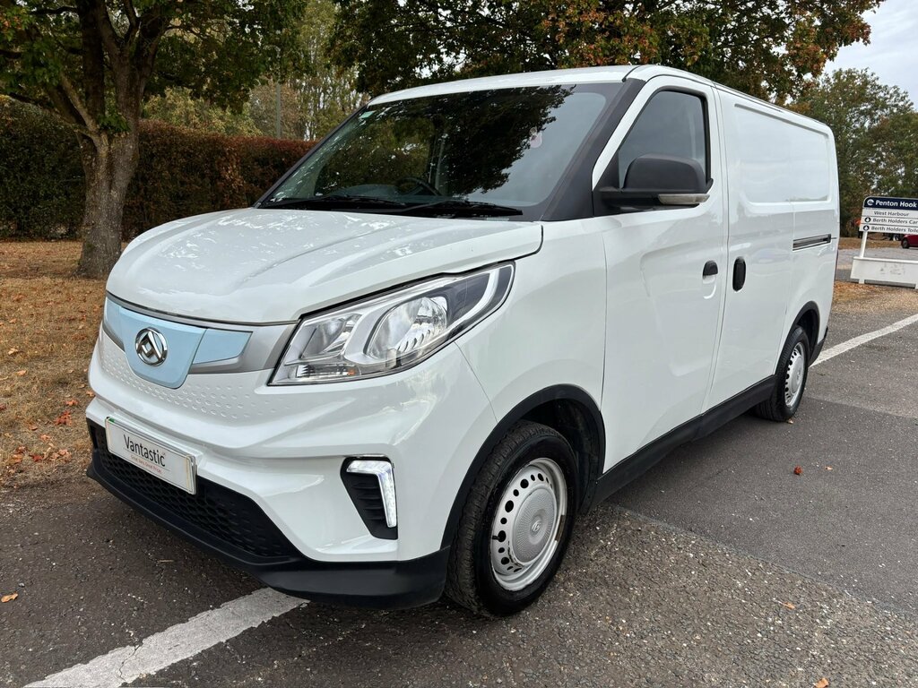 Maxus eDeliver 3 50.23Kwh Panel Van Fwd L1 122 P Black #8