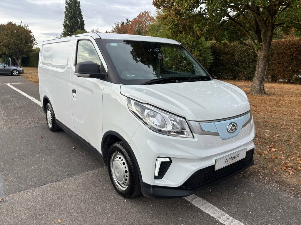 Maxus eDeliver 3 50.23Kwh Panel Van Fwd L1 122 P Black #16