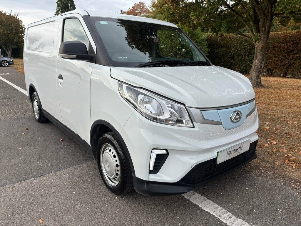 Maxus eDeliver 3 50.23Kwh Panel Van Fwd L1 122 P Black #14