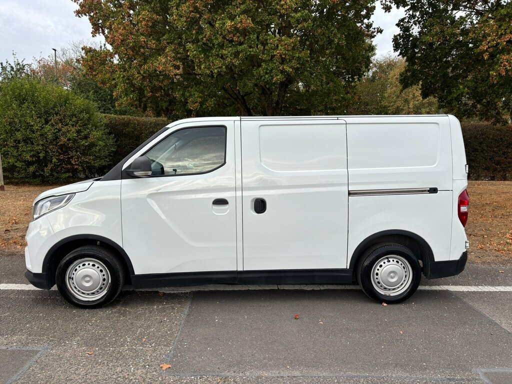 Maxus eDeliver 3 50.23Kwh Panel Van Fwd L1 122 P Black #5