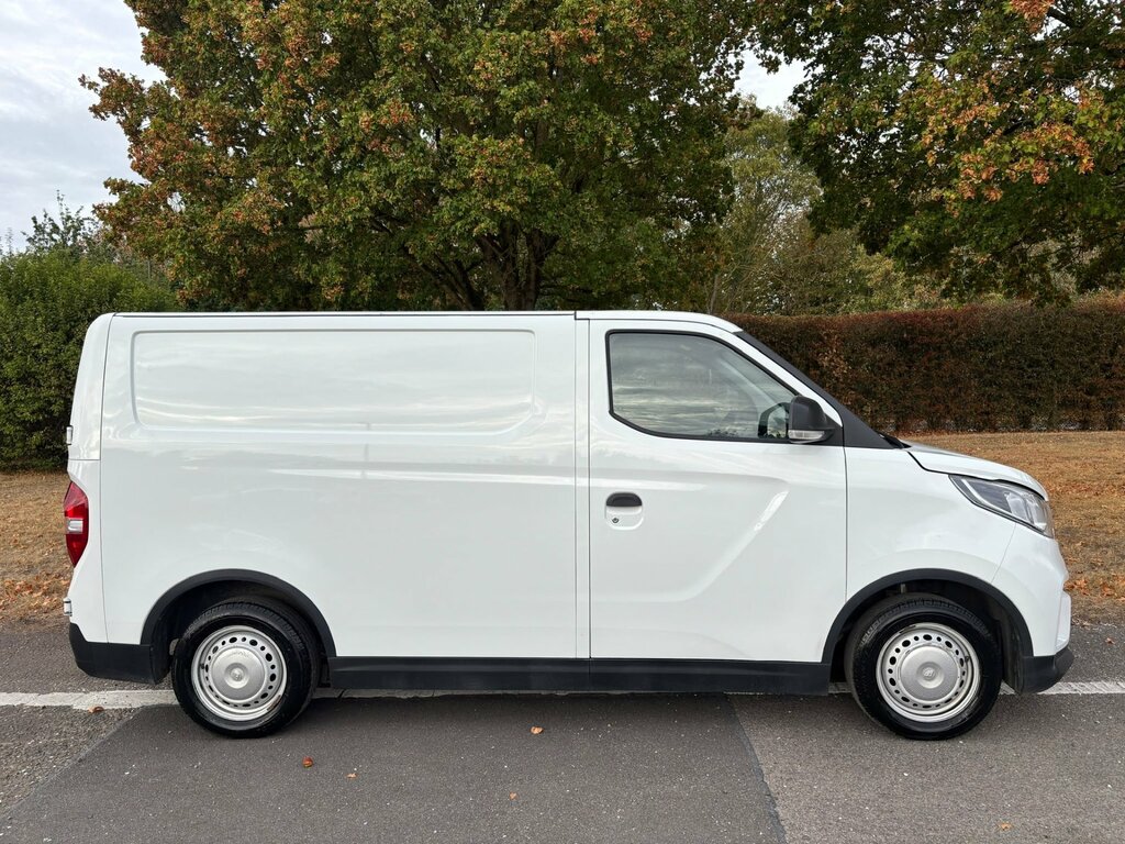 Maxus eDeliver 3 50.23Kwh Panel Van Fwd L1 122 P Black #17