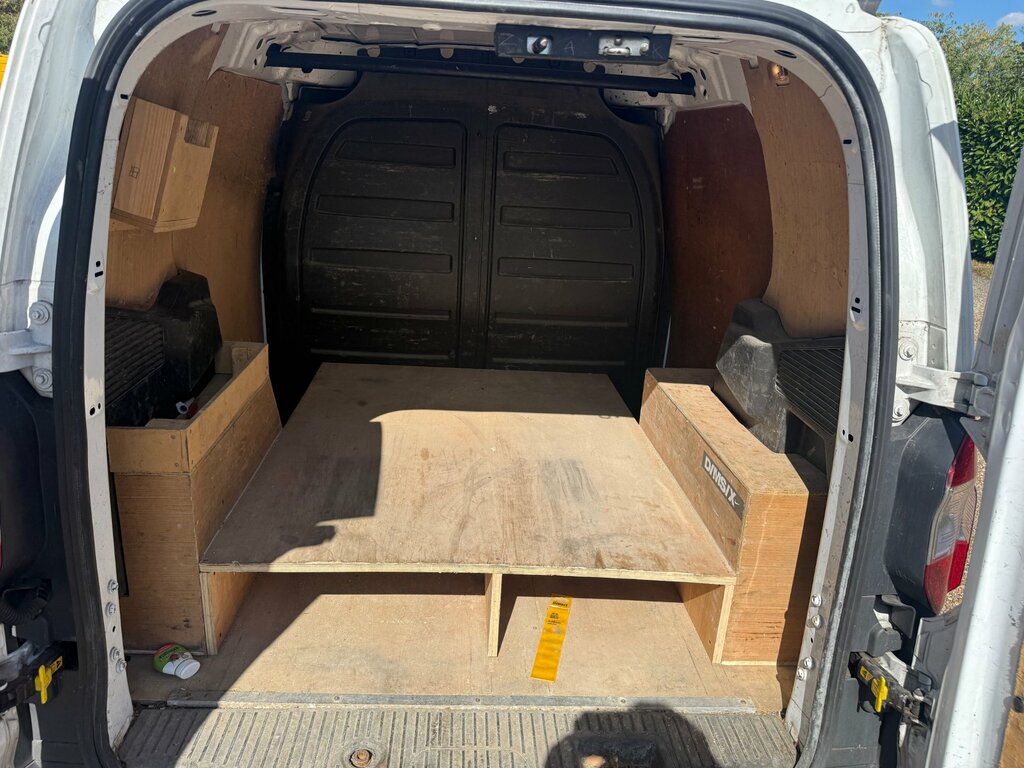 Ford Transit Courier 1.5 Tdci Panel Van L1 Euro 5 75 White #3