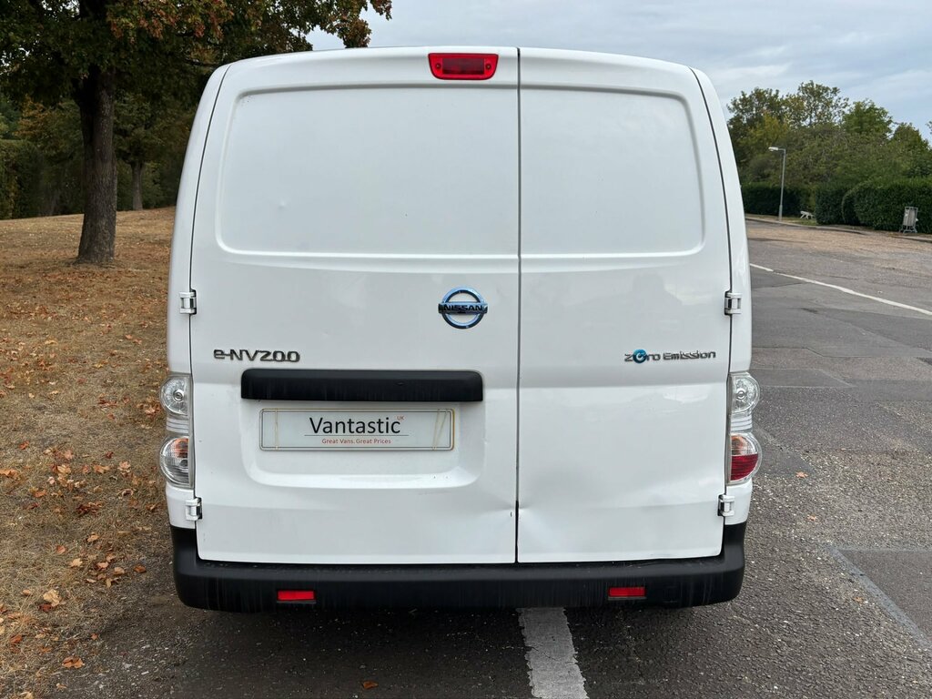 Nissan e-NV200 Mpv White #14
