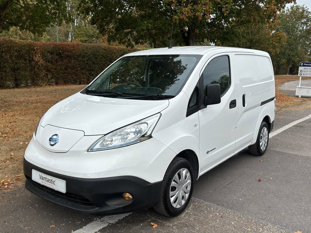 Nissan e-NV200 Mpv White #15