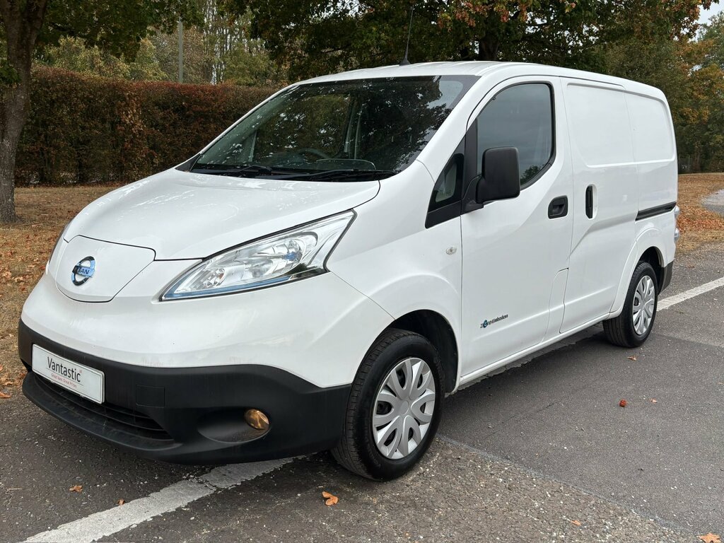 Nissan e-NV200 Mpv White #18