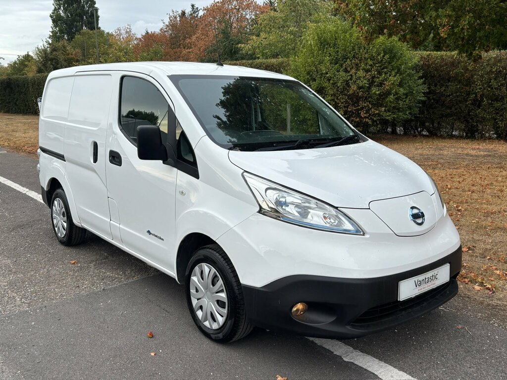 Nissan e-NV200 Mpv White #7