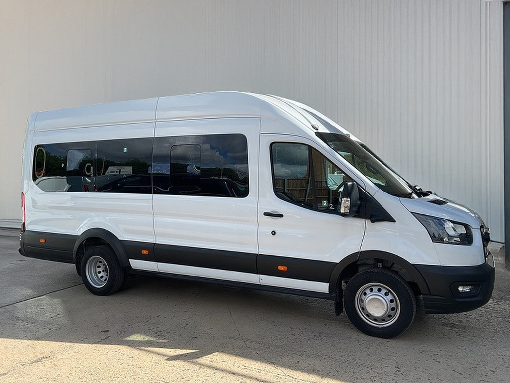 Ford Transit Custom 17 Seater Leader L4 H3 2.0 Ecoblue 165Ps White