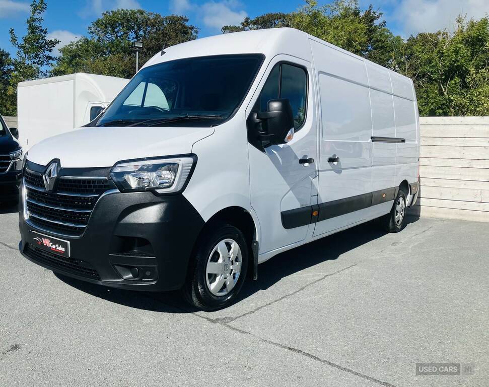 Renault Master Lm35dci 135 Business Medium Roof Van White #3