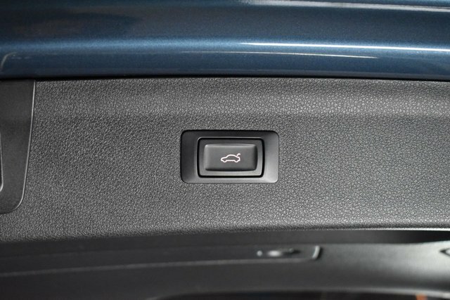Audi Q3 1.4 Tfsi Cod S Line Edition Suv Blue #3