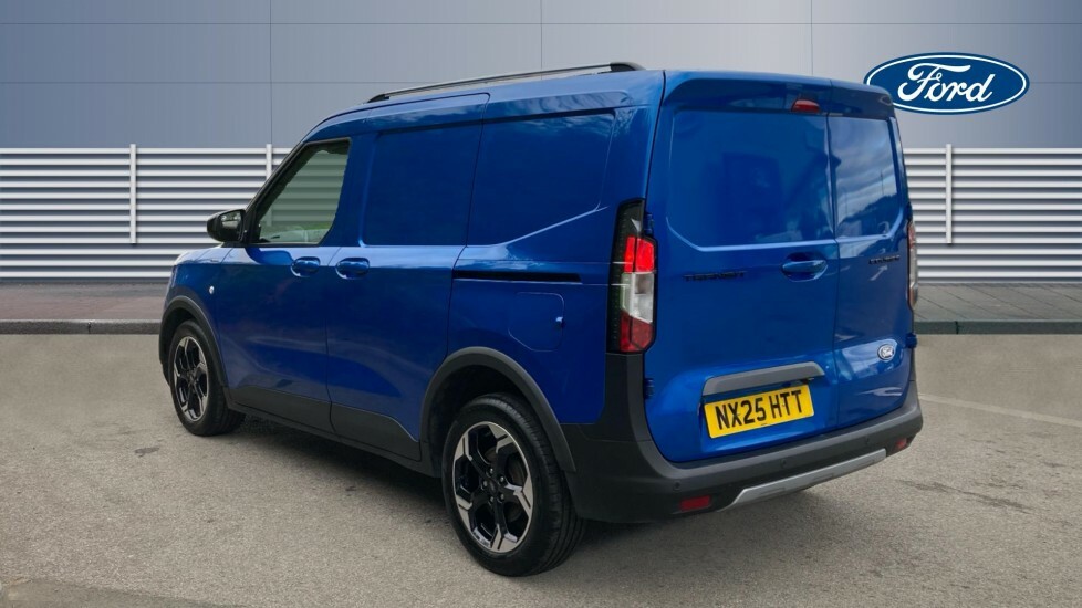 Ford Transit Courier Active Blue #2