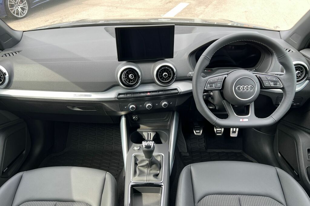 Audi Q2 35 Tfsi Black Edition S Tronic 2025 White #15