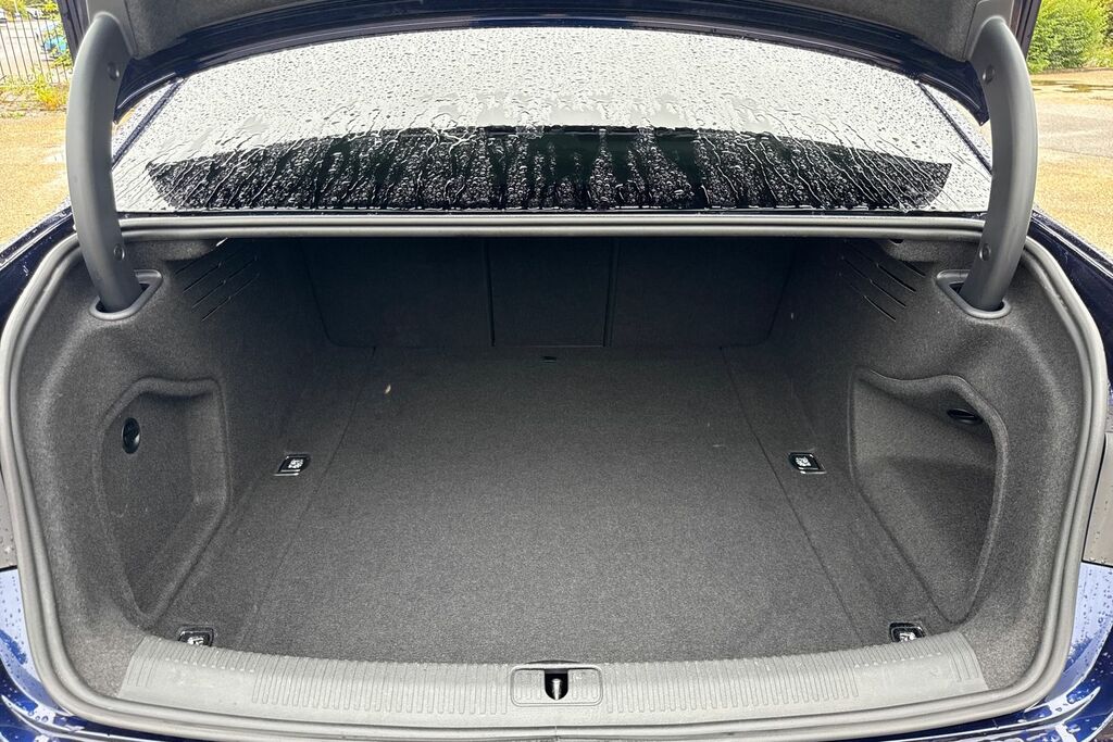 Audi A4 40 Tdi 204 Quattro Black Edition S Tronic #9