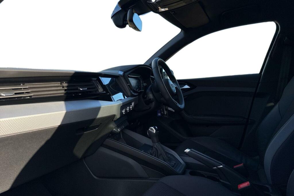 Audi A1 Sportback Tfsi S Line Black #2
