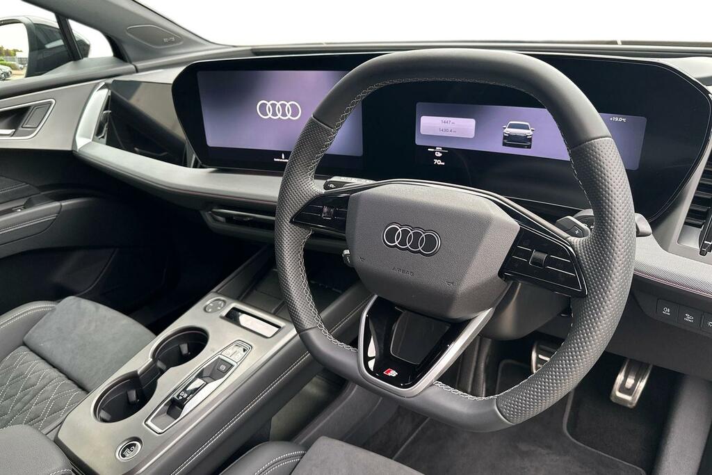 Audi Q4 E Tron Audi Q4 E-tron Sportback 210Kw Performance 82Kwh V Grey #6