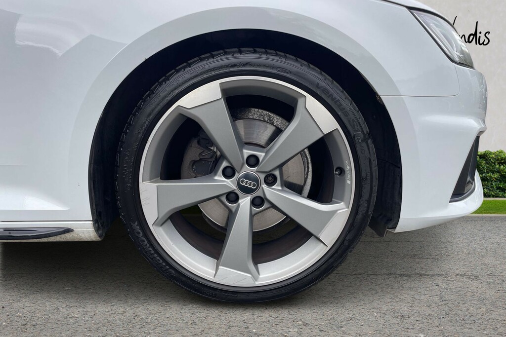 Audi A4 Avant Audi A4 Avant Black Edition 35 Tfsi 150 Ps 6-Speed White #5