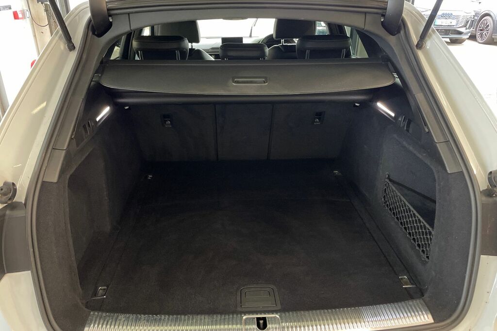 Audi A4 Avant 35 Tfsi Sport Blue #9