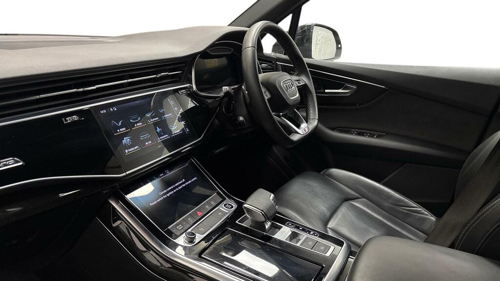 Audi Q7 Audi Q7 Black Edition 50 Tdi Quattro 286 Ps Tiptro Black #2