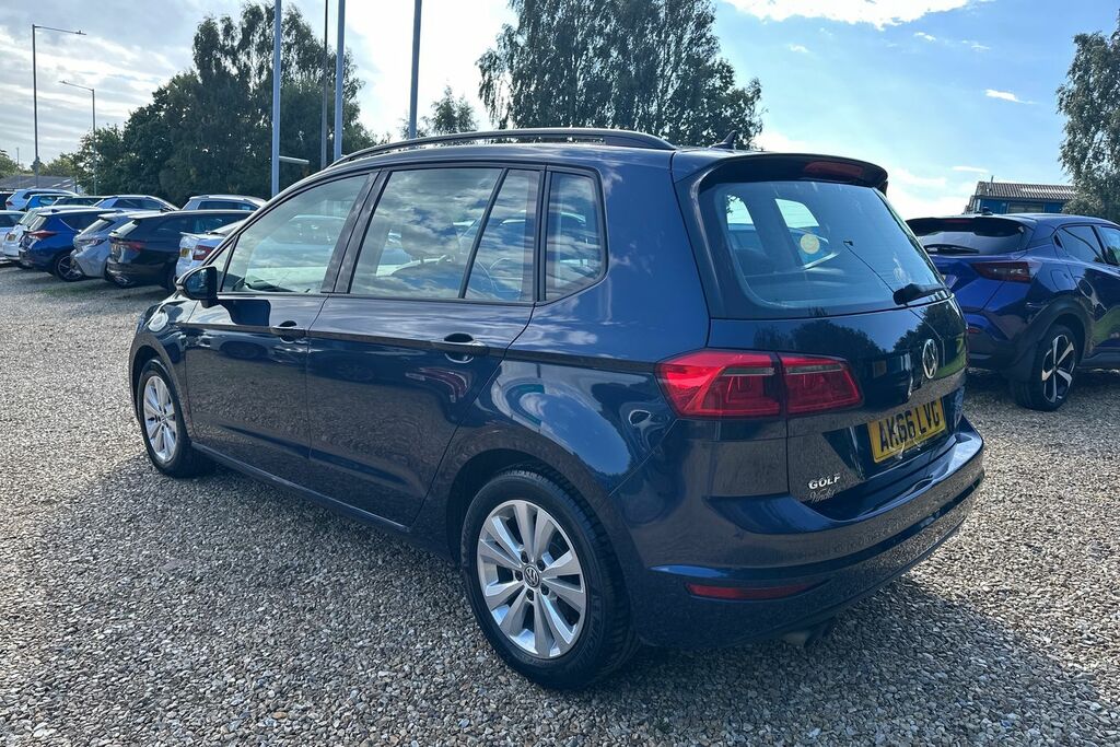 Volkswagen Golf SV Golf Sv Se Tdi Red #26