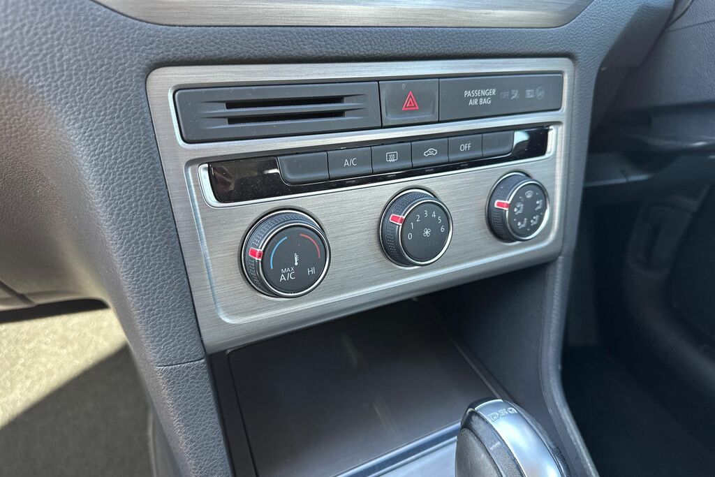 Volkswagen Golf SV Golf Sv Se Tdi Red #16