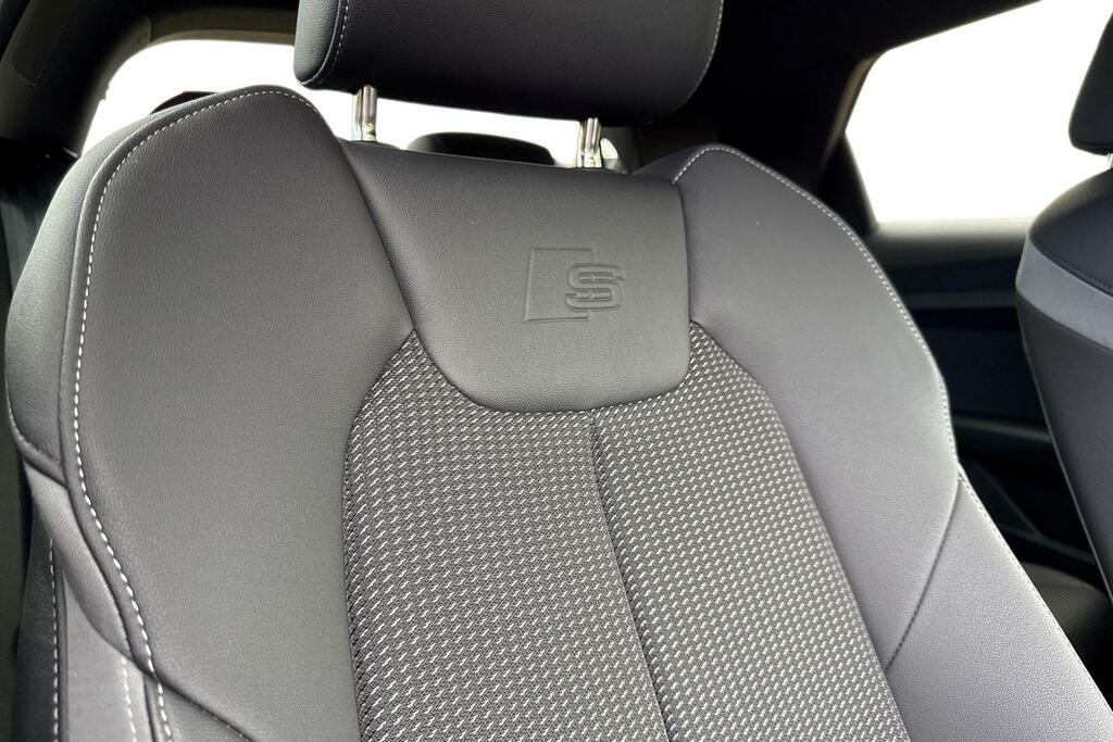 Audi A1 Audi 30 Tfsi 110 Black Edition S Tronic Black #14