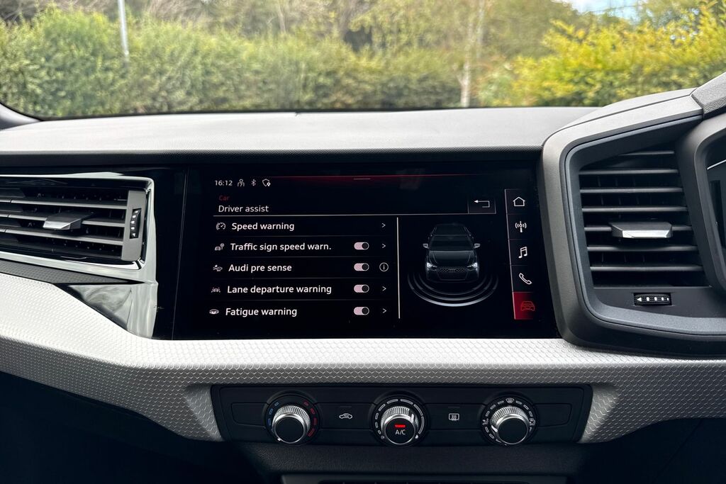 Audi A1 Audi 30 Tfsi 110 Black Edition S Tronic Black #21