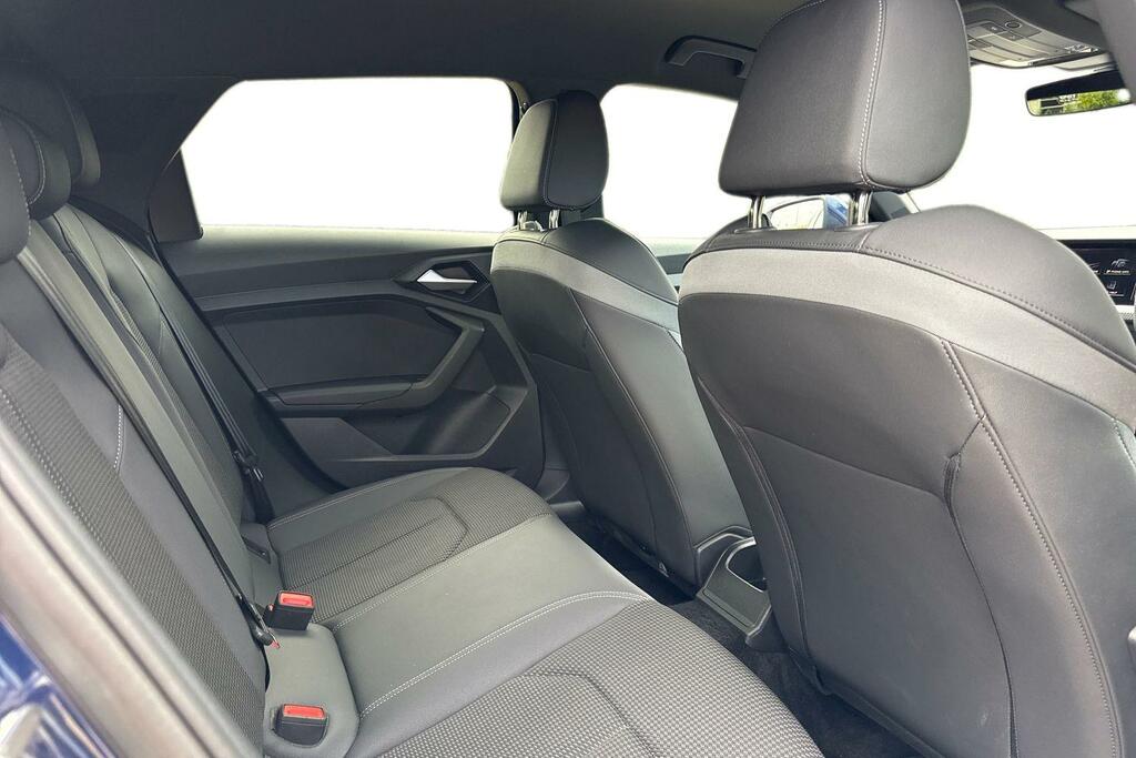 Audi A1 Audi 30 Tfsi 110 Black Edition S Tronic Black #13