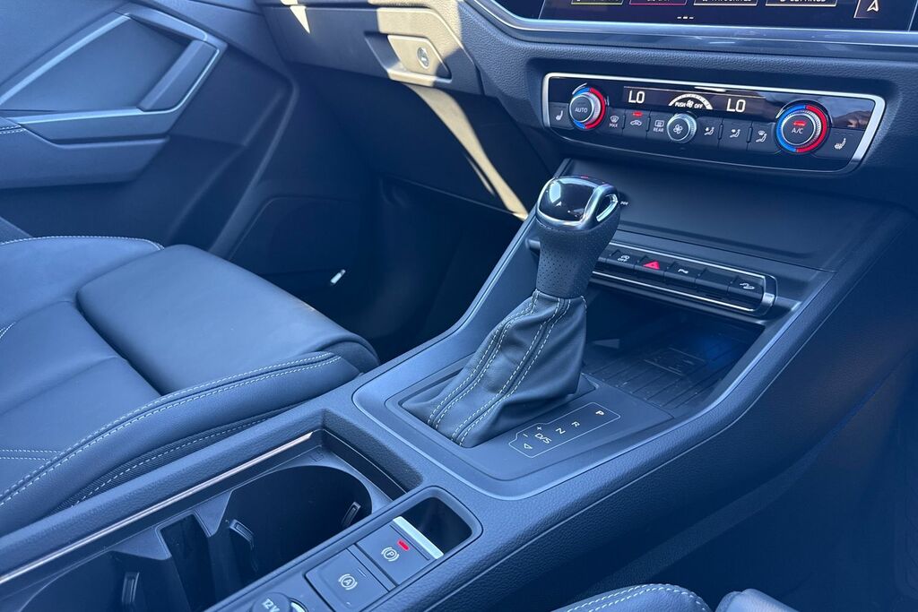 Audi Q3 35 Tfsi S Line S Tronic Leather Black #11