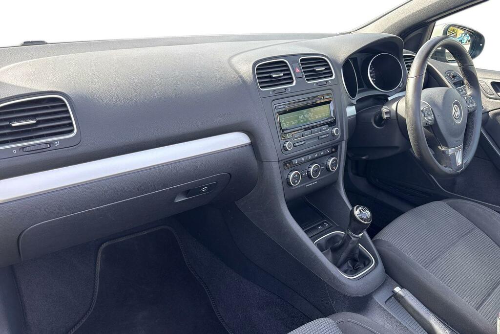 Volkswagen Golf Volkswagen Golf 1.6 Tdi Bluemotion Tech Se Cabriol White #2