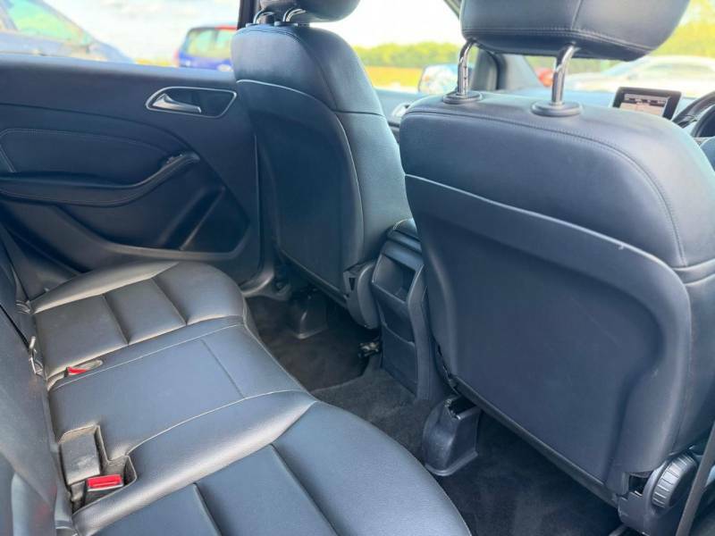 Mercedes-Benz B Class 1.5 Se Euro 5 Ss Black #17