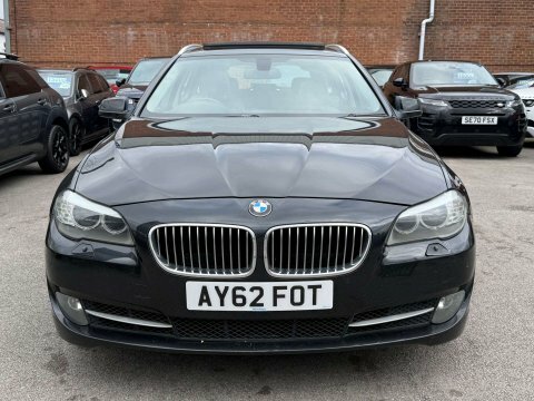 BMW 5 Series Touring Black #2