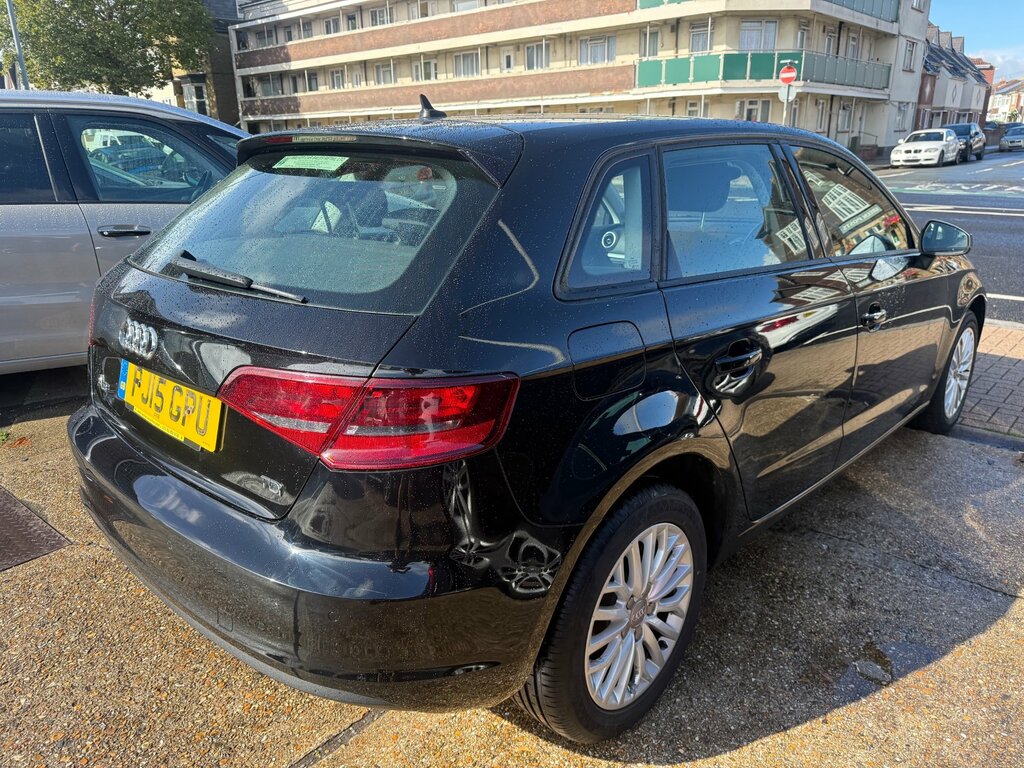 Audi A3 1.6 Tdi Se Technik Sportback S Tronic E Black #4