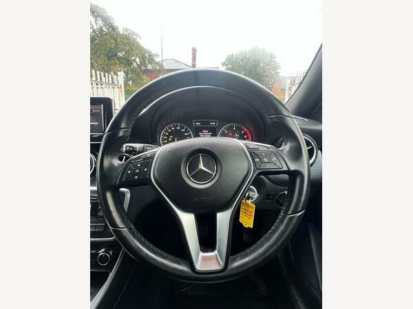 Mercedes-Benz A Class A180 Cdi Blueefficiency Amg Sport Hatchback Red #29