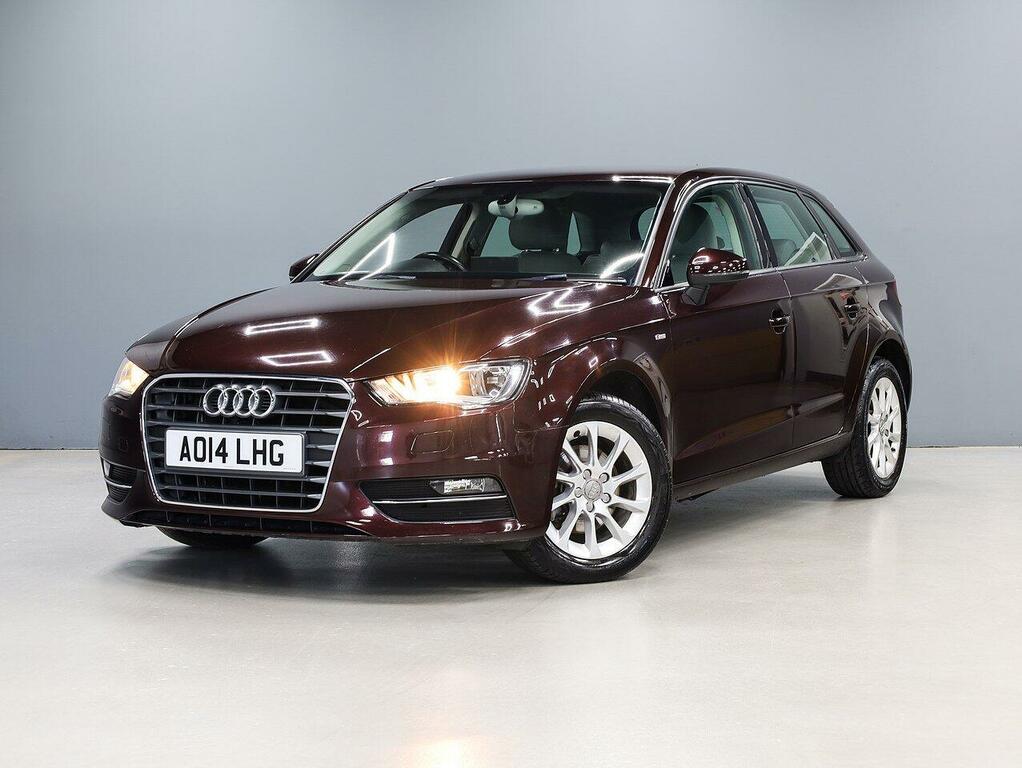 Audi A3 Tdi Se Sportback Red #5