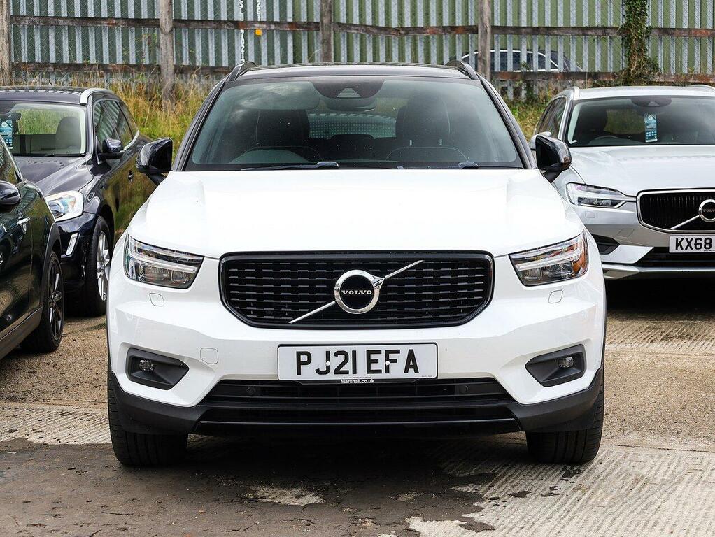 Volvo XC40 T5 Twin Engine Recharge 10.7Kwh R-design Pro Suv White