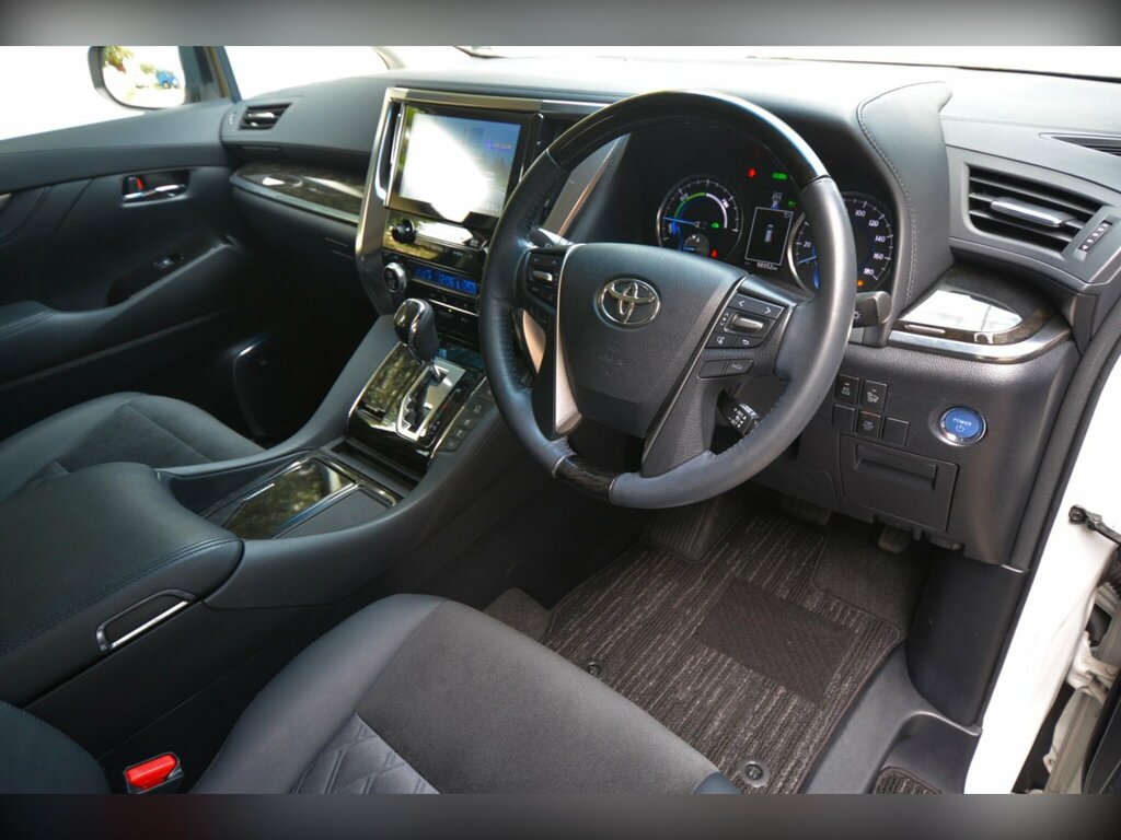 Toyota Vellfire 2.5 White