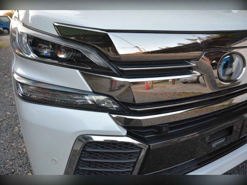 Toyota Vellfire 2.5 White #6