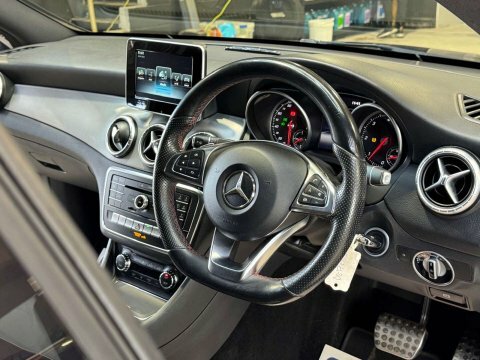 Mercedes-Benz CLA Class 2.1 Cla 200 Black #3