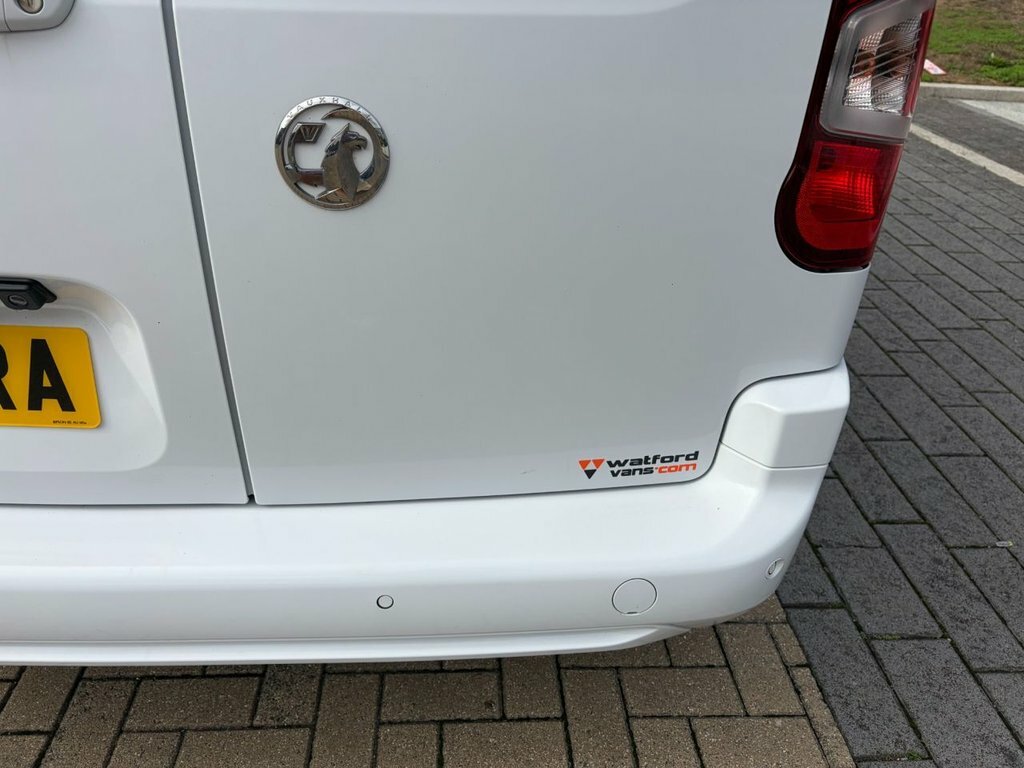 Vauxhall Combo 1.5L Pro White #6