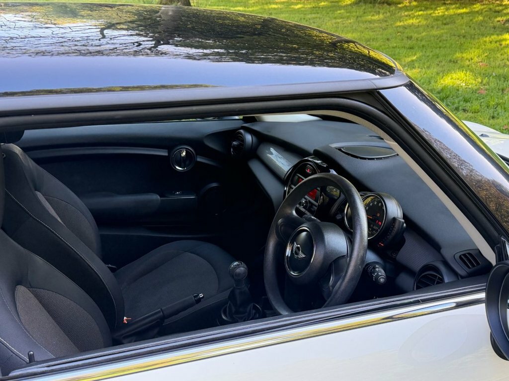 Mini Hatch 1.5 Cooper Grey #17