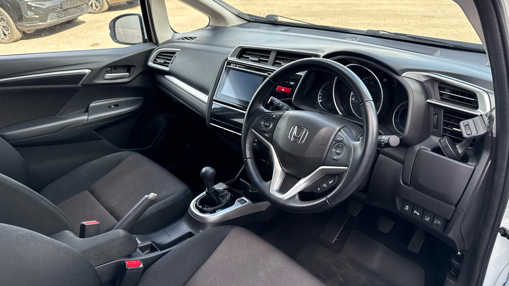 Honda Jazz 1.3L I-vtec S 101 Bhp White #34