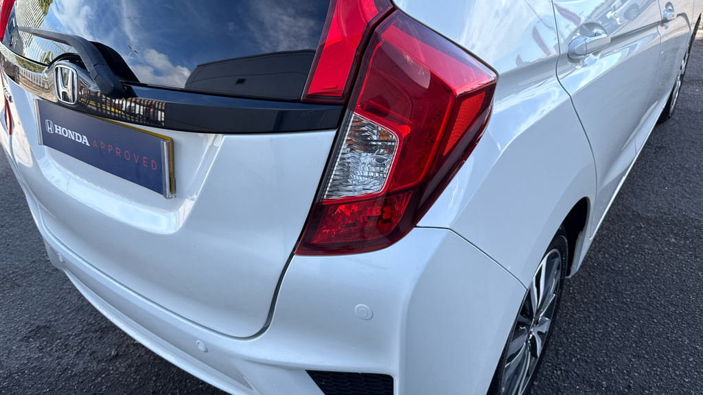 Honda Jazz 1.3L I-vtec S 101 Bhp White #64