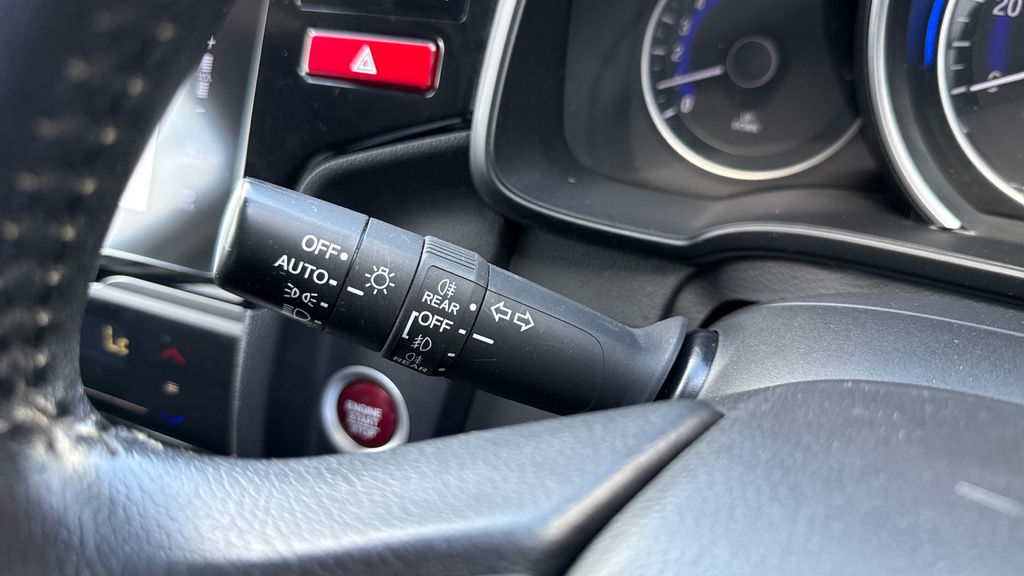 Honda Jazz 1.3L I-vtec S 101 Bhp White #23