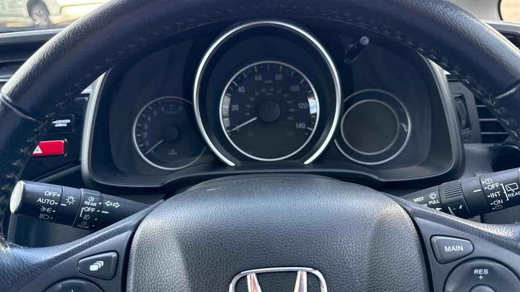 Honda Jazz 1.3L I-vtec S 101 Bhp White #11