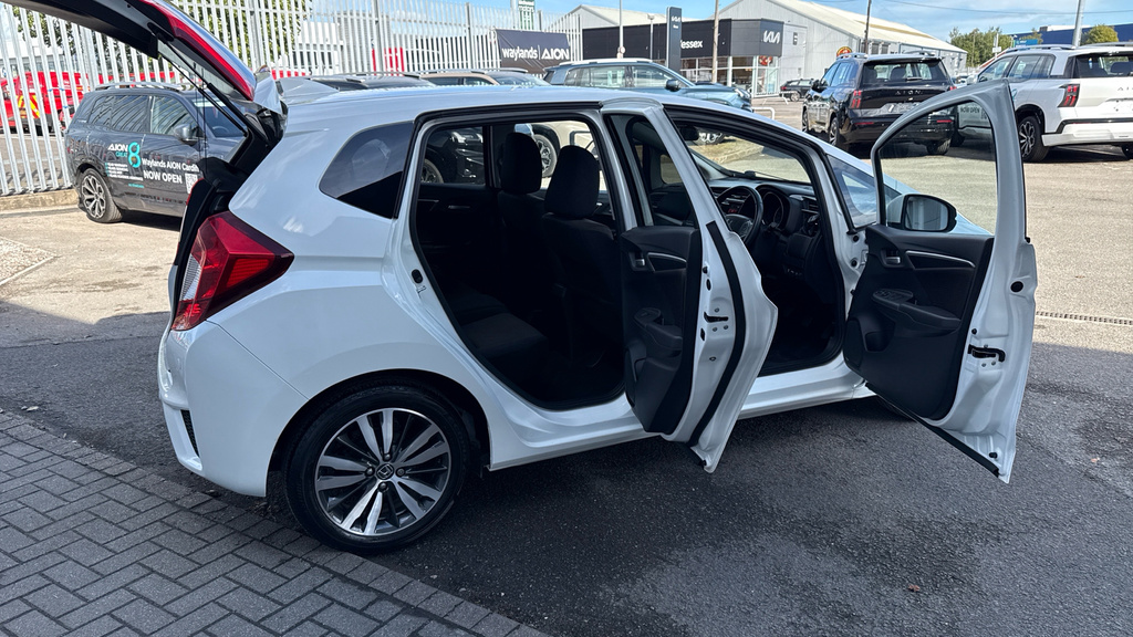 Honda Jazz 1.3L I-vtec S 101 Bhp White #36