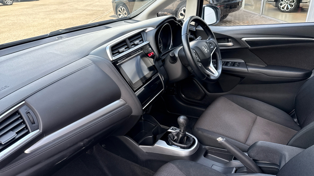 Honda Jazz Honda Jazz Hatchback 1.3 I-vtec Se #2