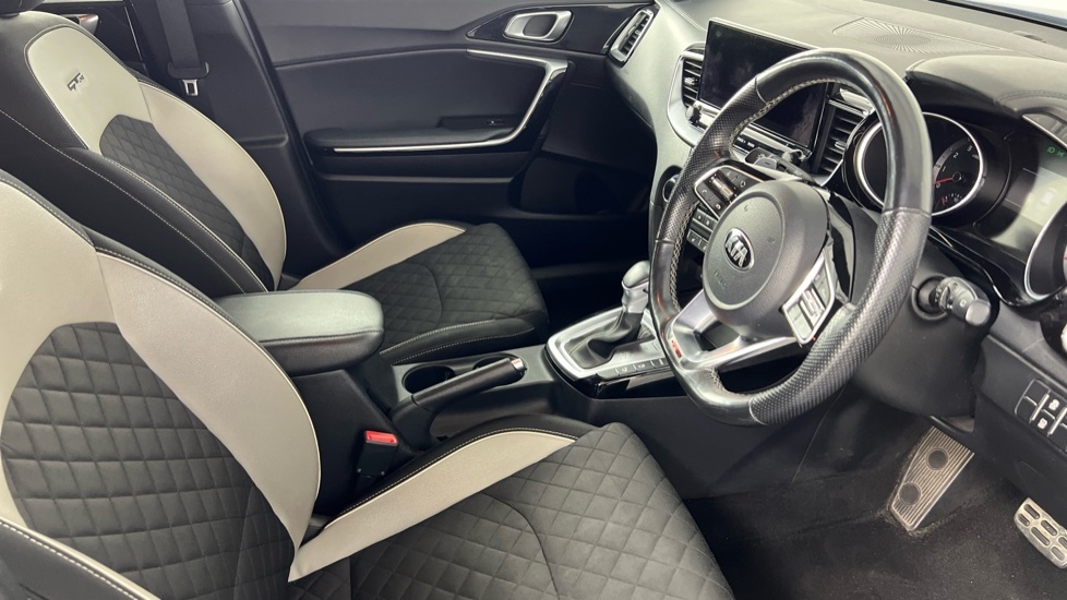 Kia Ceed 1.4 T-gdi Gt-line S Dct Euro 6 Ss White #37