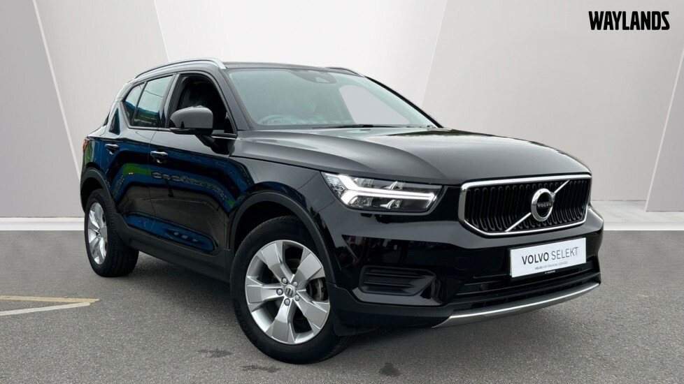 Volvo XC40 Momentum 