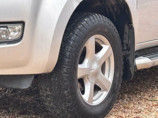 Isuzu D-Max 2.5 Td Yukon Pickup 4X4 194 G K Silver #6