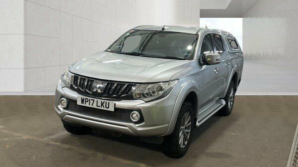Mitsubishi L200 2.4 Di-d Dc Barbarian Pickup Double Cab Silver #2